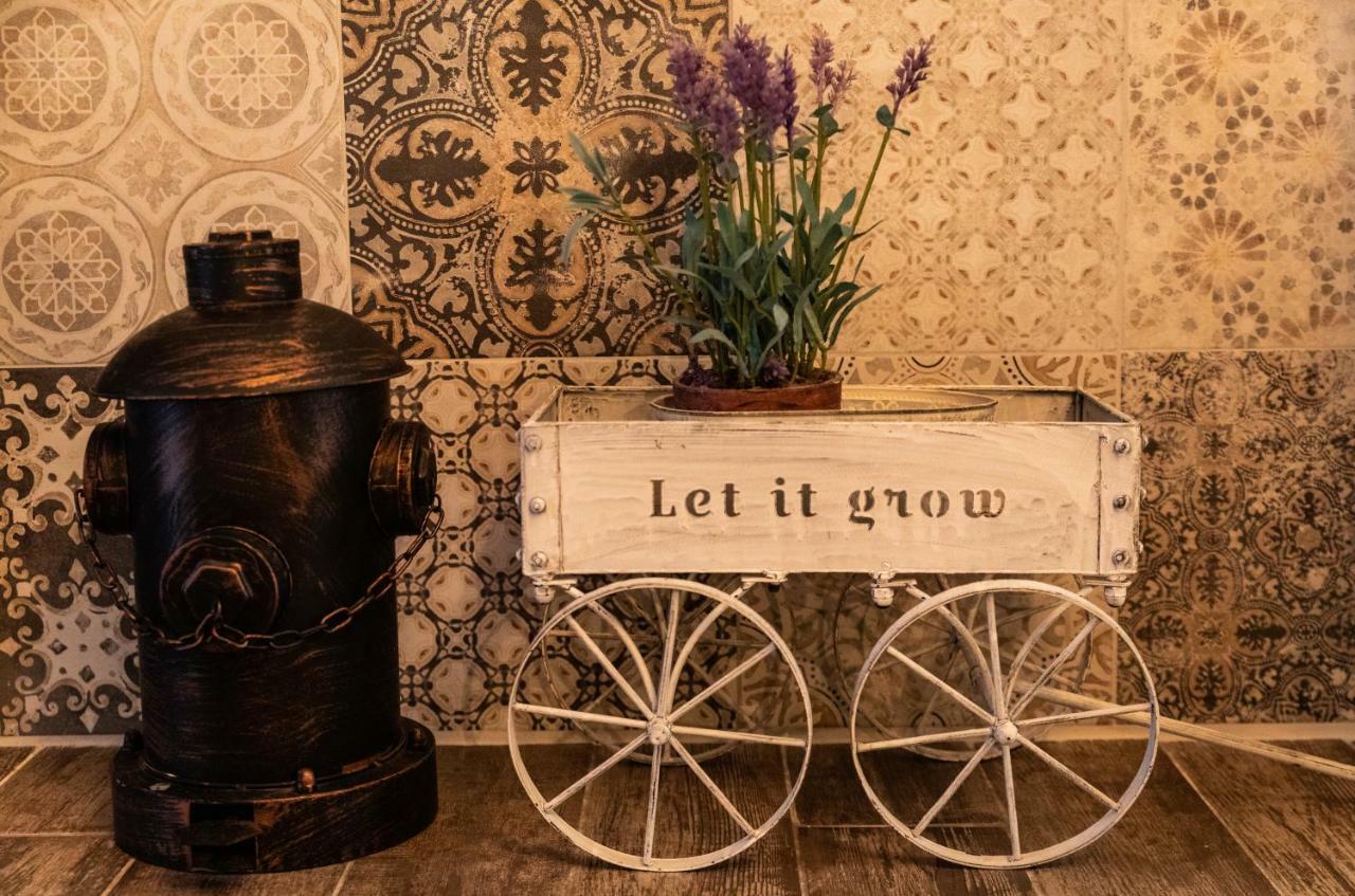 Bed and breakfast Romantic Dreams 2*