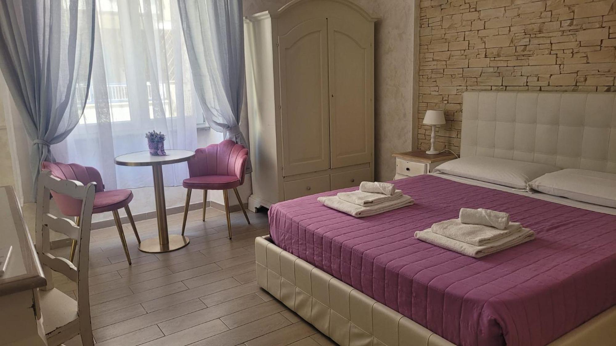 Romantic Dreams Bed & Breakfast 2*